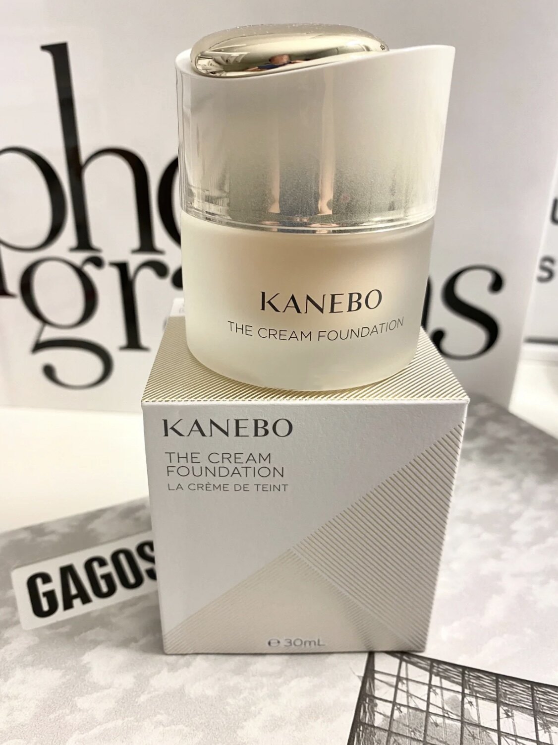 Spot Japan Kanebo Canaibao New Extravagant Powder Cream to Refine Crystal Mining Expensive woman powder bottom liquid moisturizing flawless OCB 