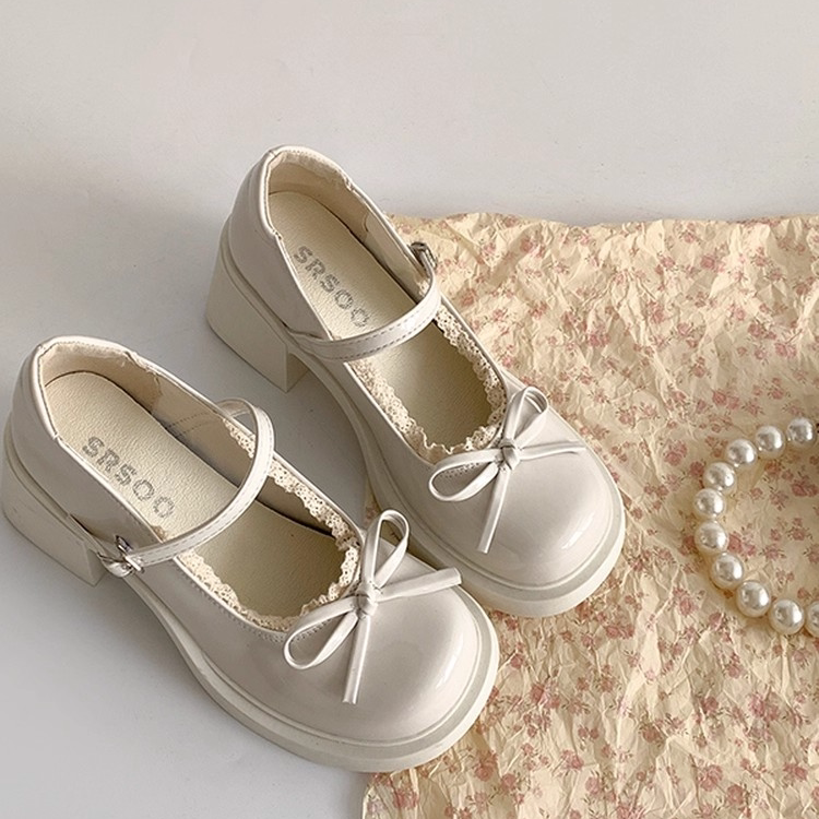 フレンチレトロリボン付きメリージェーンシューズ（レディース）、2025年春夏新作スタイル、ファッショナブルで汎用性が高く、スカートやローカットレザーシューズとのコーディネートに最適です。