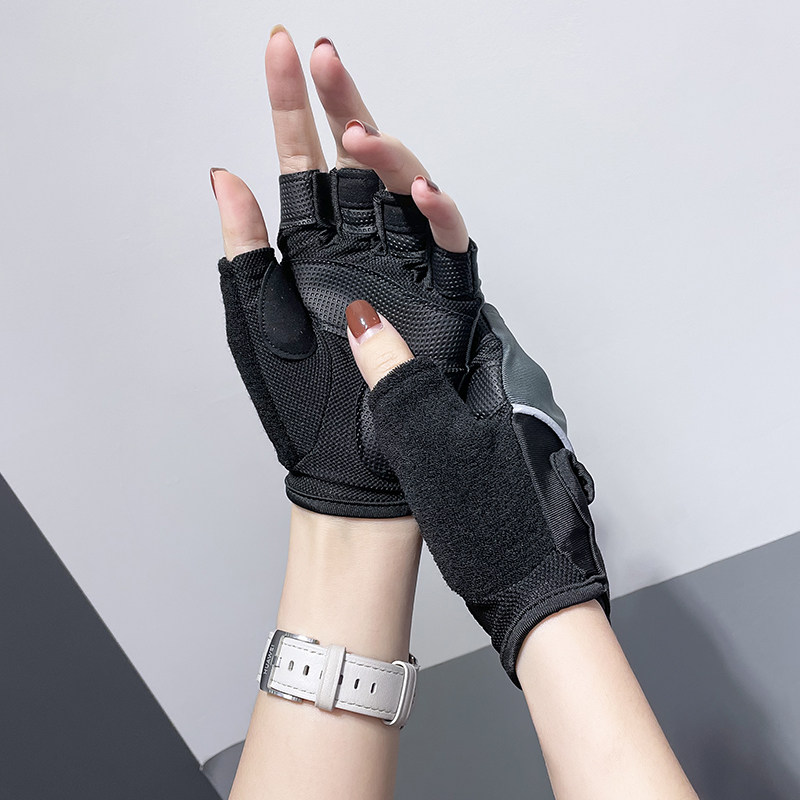 Fitness girl sports gloves anti-slip semi-finger armguard instruments training fitness car yoga anti-cocoon net redness
