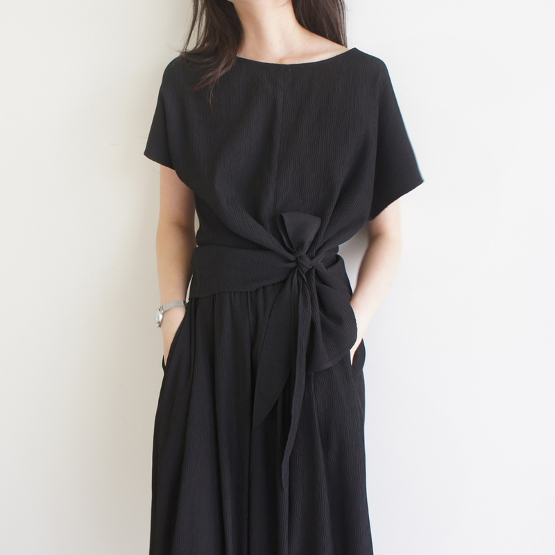 Lost and Found Black Pleated Vertical Striped Short-Sleeved Asymmetrical Lace-Up Chic Waist-Cinching Loose Women's Shirt