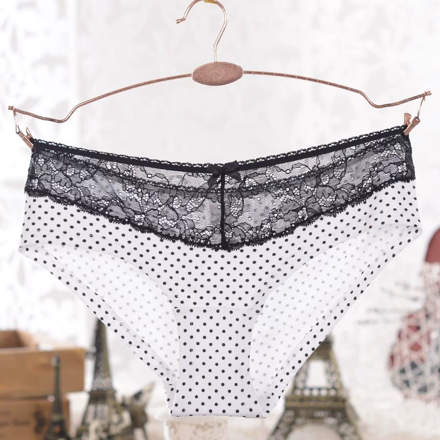 Quần lót nữ Màu tinh khiết siêu mềm cotton tinh khiết góc phẳng nhỏ thoải mái hấp thụ và thoáng khí Quần lót ren trang trí sexy eo thấp - Giống cái