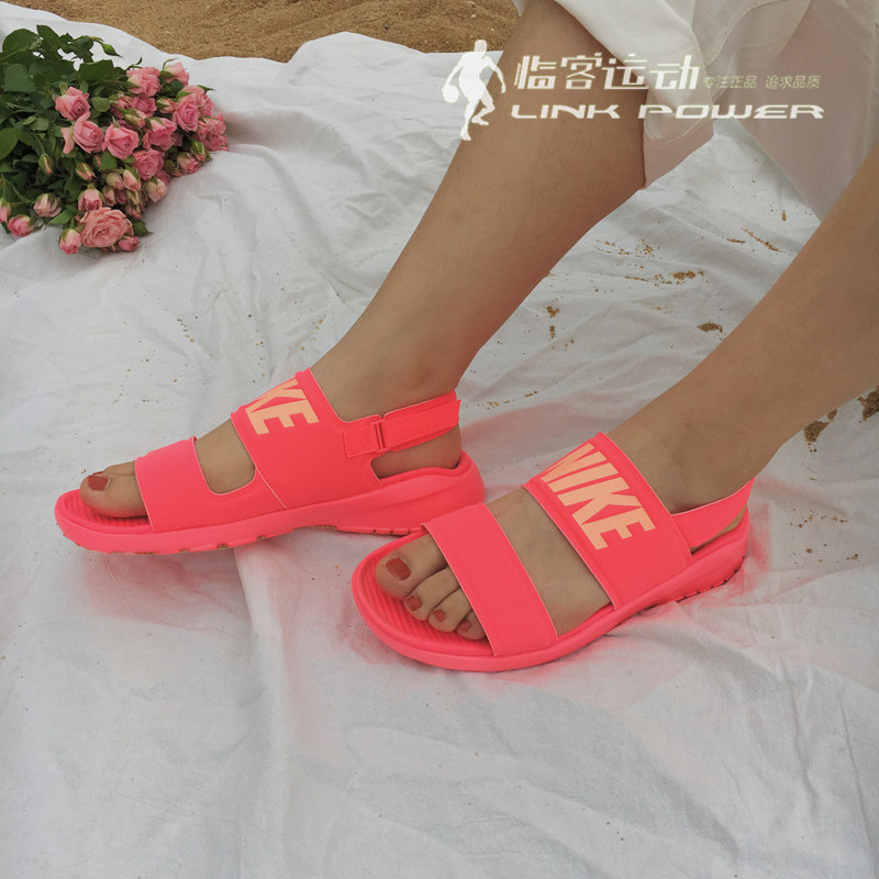red nike tanjun sandals