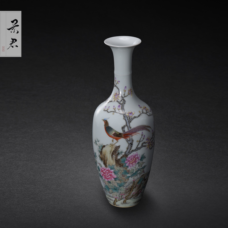 Jingdezhen ceramics by hand China wind restoring ancient ways is the sitting room flower vase furnishing articles of Chinese style decoration decoration process