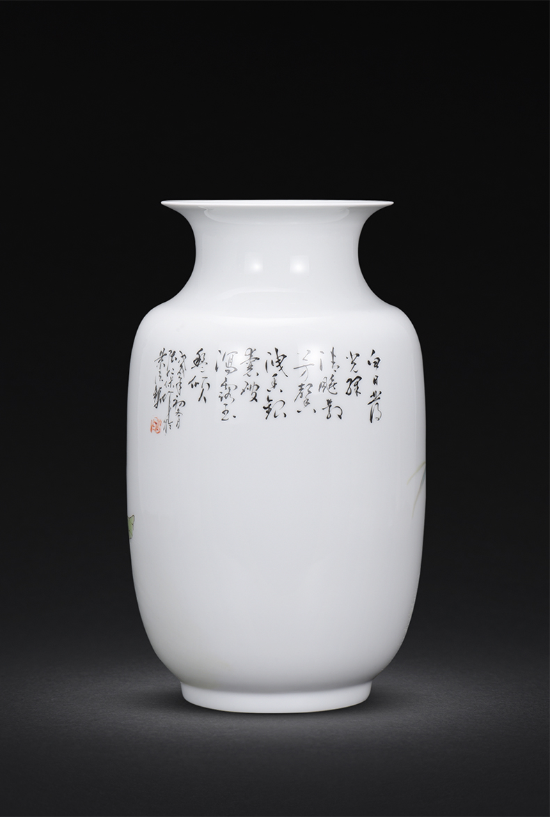 Jingdezhen ceramics by hand China wind restoring ancient ways is the sitting room flower vase furnishing articles of Chinese style decoration decoration process