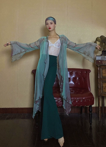 Wyz, покрывающий Qingpingle Древний стиль сэр китайский штормовый спектакль Green Snake Притворяется национальная сцену.