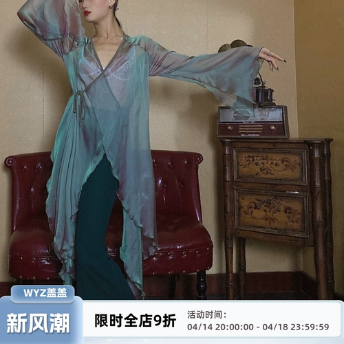 Wyz, покрывающий Qingpingle Древний стиль сэр китайский штормовый спектакль Green Snake Притворяется национальная сцену.