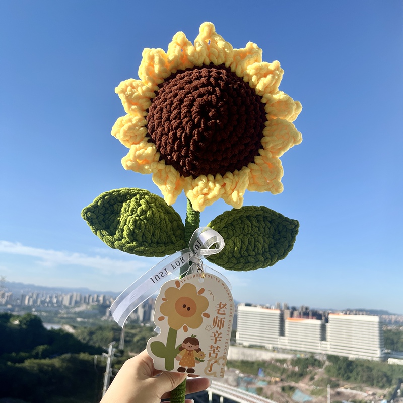 Finished Hand-Knitted Yarn Bouquet, Simulated Large Sunflower, Creative Graduation Gift, Won First Prize in Teacher's Day Competition