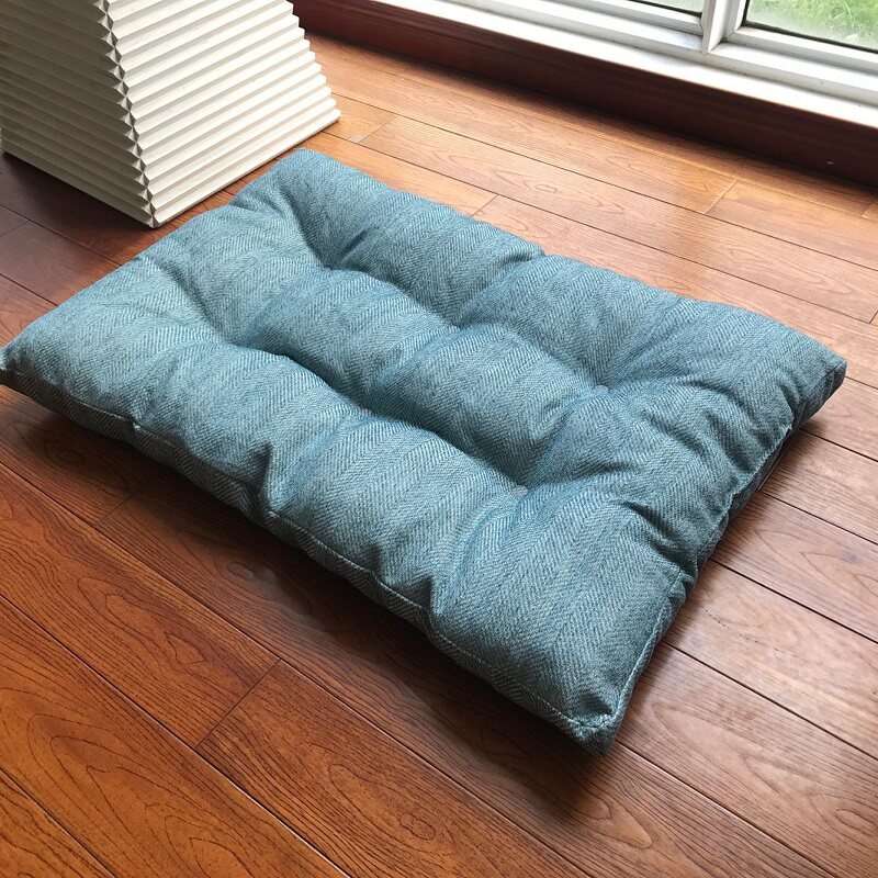 Dog mat medium-sized dog large dog kennel cage mat floor mat is not easy to stick hair pet sleeping mat four seasons universal