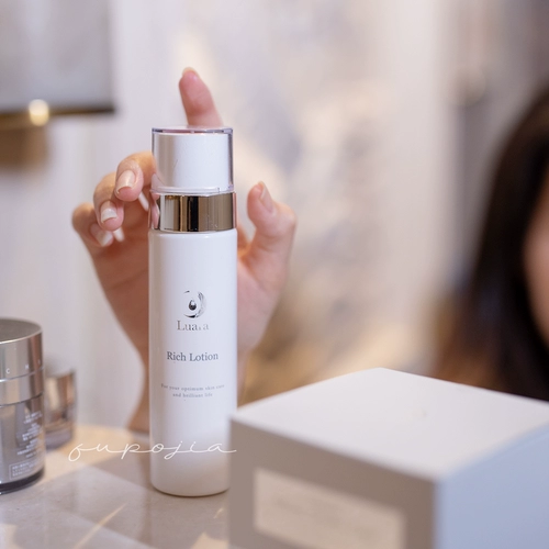 Японский увлажняющий осветляющий разглаживающий тонер, осветляет кожу, 150 мл