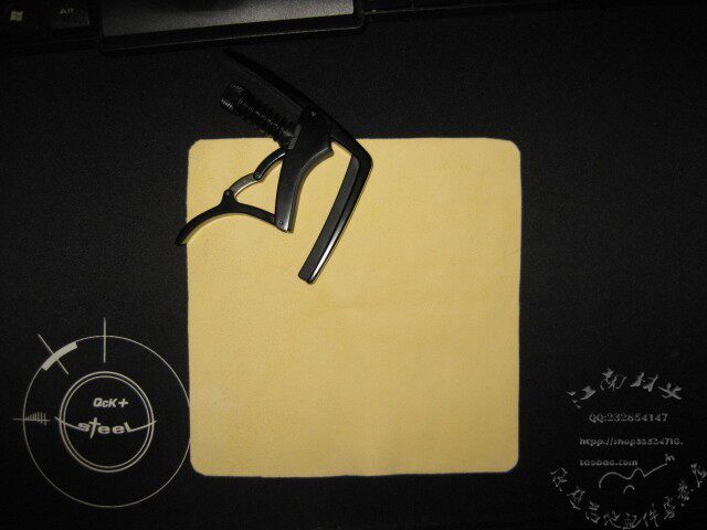 Qi material guitar special suede wipe cloth does not hurt the body, wipe string velvet cloth cleaning and maintenance wipe to remove stains