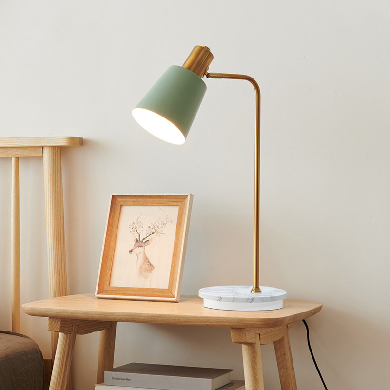 Nordic light luxury bedroom in small bedroom bedside room lamp room lamp room room room lamp romantic fashion and creative bench lamp