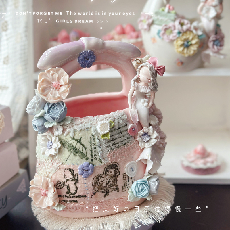 Youyi Ceramics Large Pear-Shaped Porcelain Figurine, Three-Dimensional Little Girl, White Pottery with Bright Glaze, Succulent Flower Pot, Vase. You Can Send Private Messages and Videos