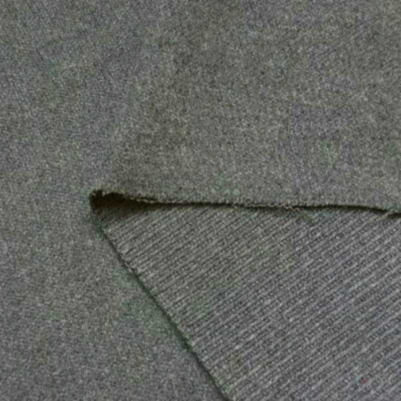 オーストラリア産の輸入ウールを使用した、濃いグレーの厚手のリブ編みウールとカシミヤの混紡生地。コート、ジャケット、ズボンなどに使用されます。
