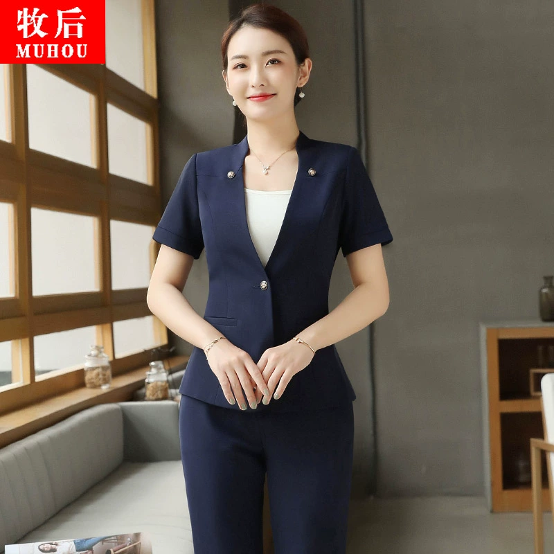 V-cổ nữ phù hợp với quần short tay ngắn thời trang - Business Suit