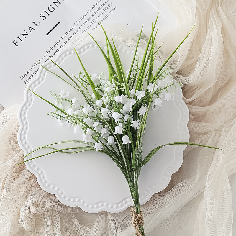 Simulation Belllan Flower Photo Props Ins Wind Green Plant Shooting Background Live Decoration Net Red Pendulum photo matching