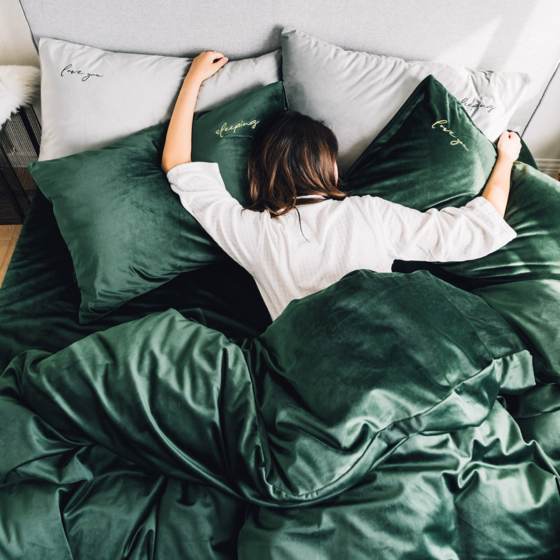 Thickened warm plain color embroidered coral fleece four-piece set simple flannel quilt cover double bed sheet bedding