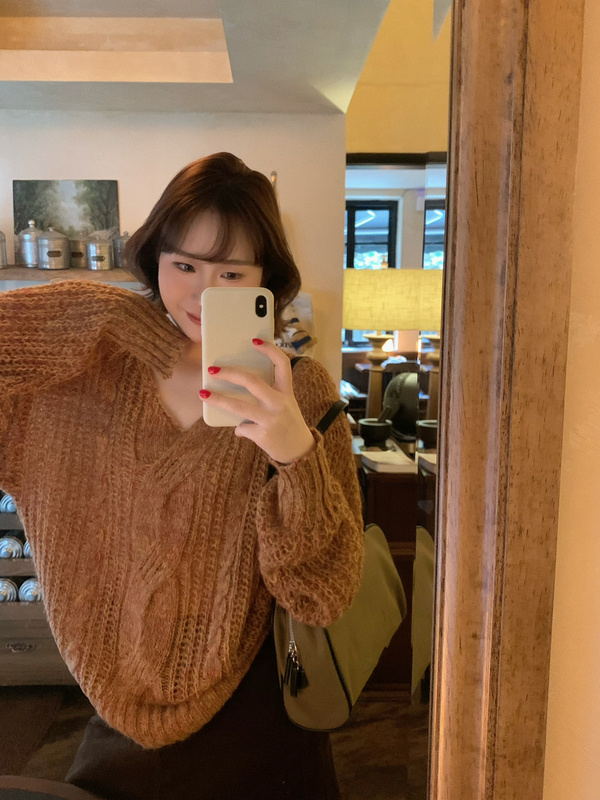Sugar-Preserved Chestnuts Autumn New Style Lazy and Fluffy Loose-Fitting Korean-Style V-Neck Pullover Cable-Knit Warm Sweater for Women
