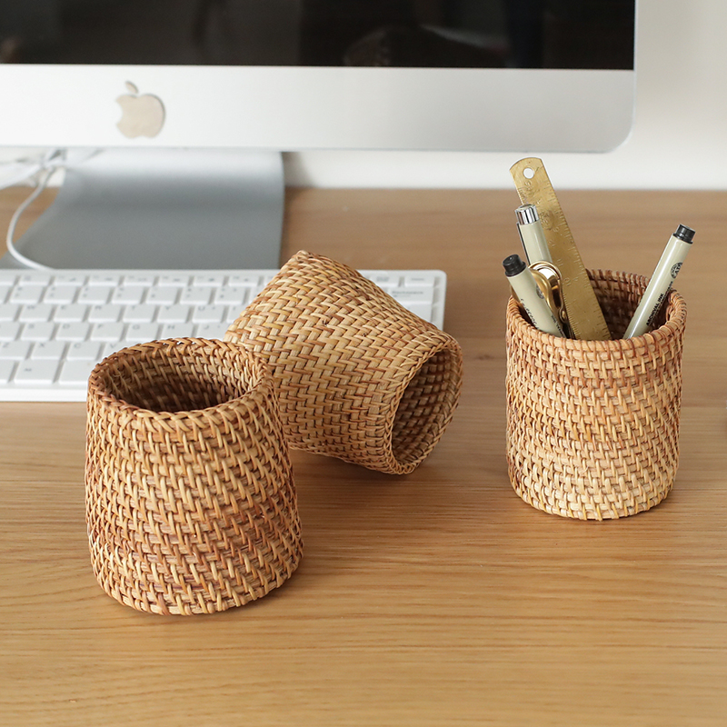 Nordic Ins Wind Handmade Woven Vine Brushed Pen Holder Powder Brushed Makeup Brush Tea Set Containing Barrel Retro Desktop Containing Box