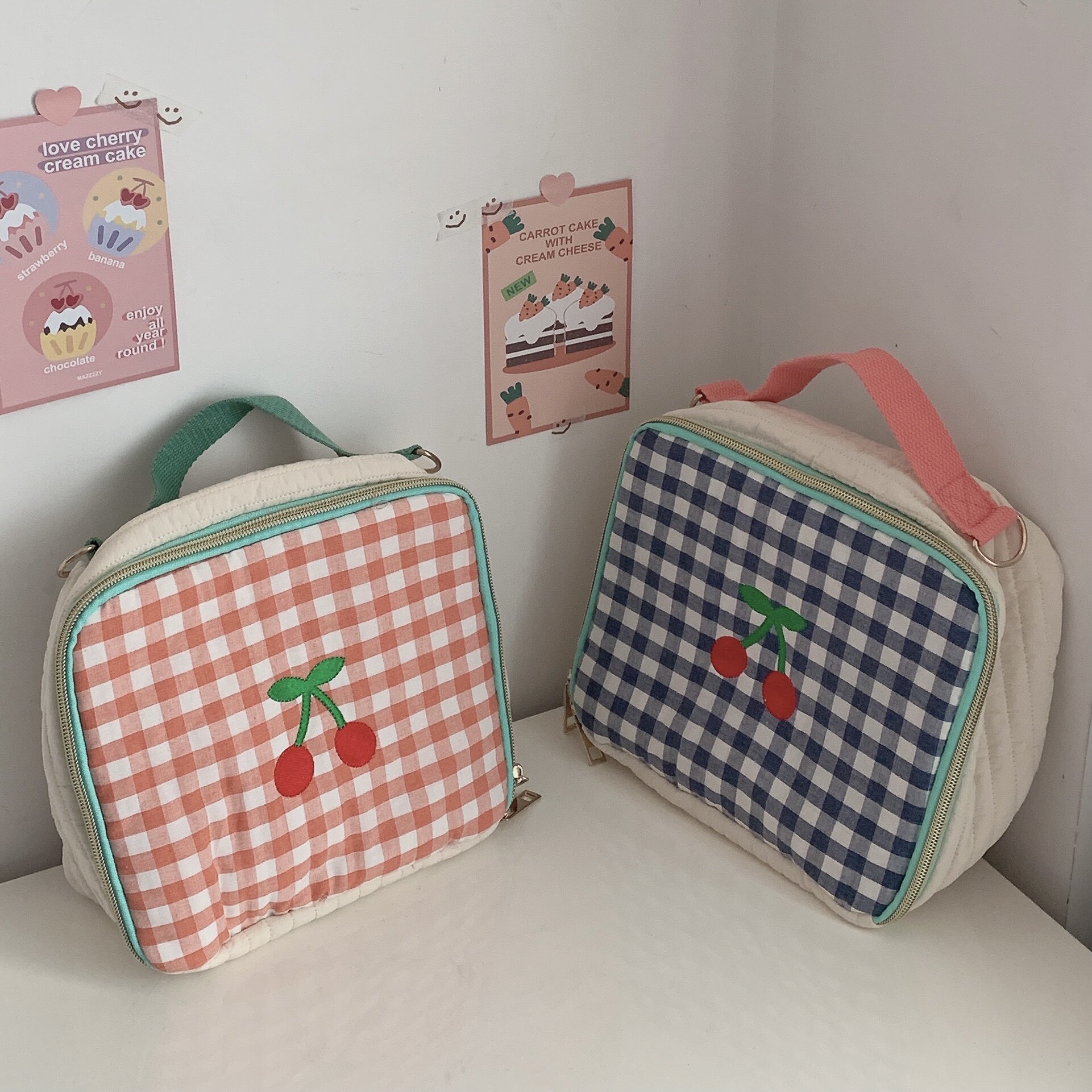 VAUTO Japanese cute red and blue plate makeup bag cherry makeup bag embroidered handbag