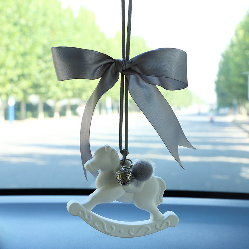 Car pendant women's car interior pendant high-end car interior pendant Trojan horse car pendant rearview mirror pendant aromatherapy