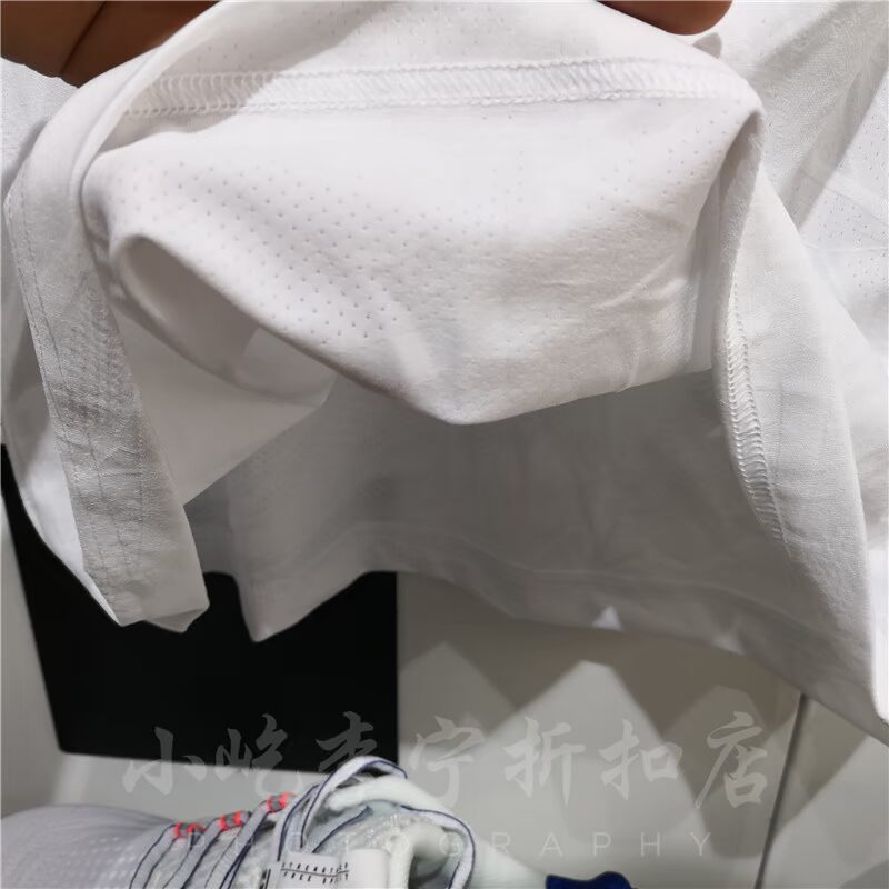 Li Ning 2019 mùa hè mới áo thun ngắn tay nam bóng rổ nhanh khô thoáng khí áo thun cổ tròn ATSP067 - Áo phông thể thao áo thun gym nam