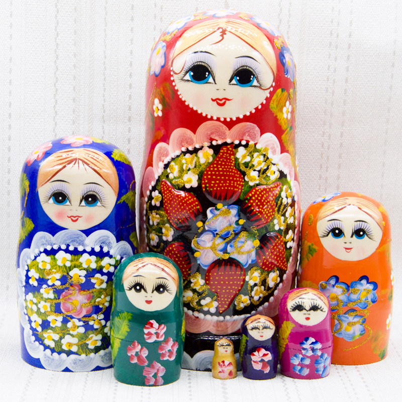 Seven layers of pure hand - crafted strawberry beauty in Russia 7 - story wooden handicrafts gift decorated with cute children's toys