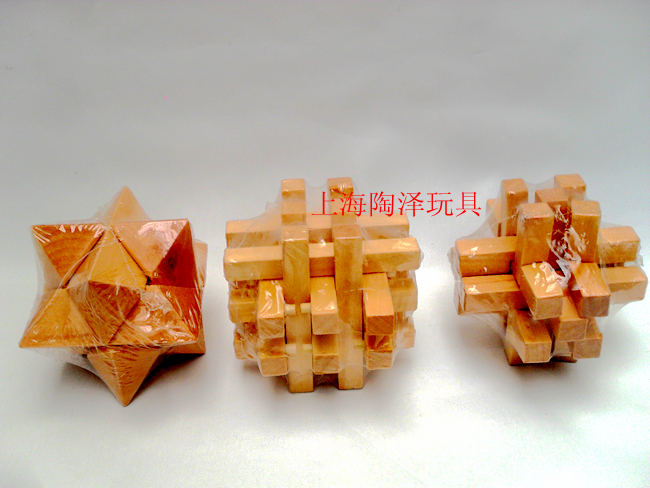 Trí tuệ cổ điển mở khóa đồ chơi tháo gỡ Kong Mingsuo Lu Ban khóa Câu đố dứa bóng mận khóa lắp ráp đồ chơi cho bé 3 tuổi