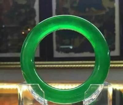 Emerald Ching Jewelry RMB800  Live Merchandise Superconnected Live do not take selfies