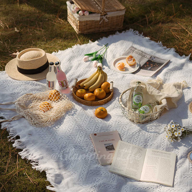 Picnic Mat, Moisture-Proof Mat, Picnic Cloth, Outdoor Camping White Blanket, Beach Mat, Tent Floor Mat, French-Style Seaside Photo Shoot