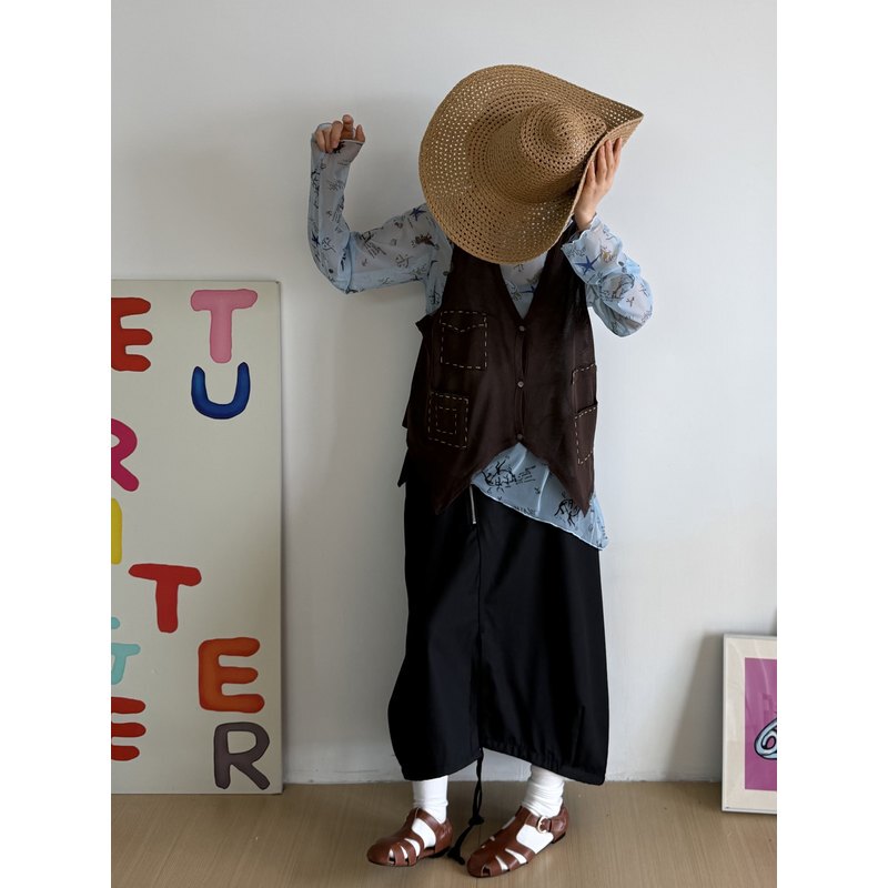 Recommended by Cat Sister｜Layered with Visible Stitching, Distressed and Ripped V-Neck Ice Silk Knitted Vest, Loose and Versatile, Lazy Style Tank Top