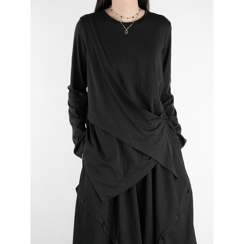 Produced by Lu Ren, Dark Style Autumn 2026 New Long-Sleeved T-Shirt with Irregular Design, Black and White Women's Top