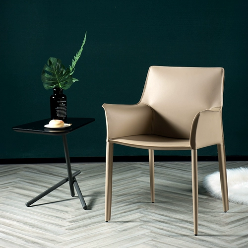 Hokeson Nordic Home Light Light Luxury Dining Clail Designer Saddling стул, итальянский ресторан в отеле Hardrail Hard Skin