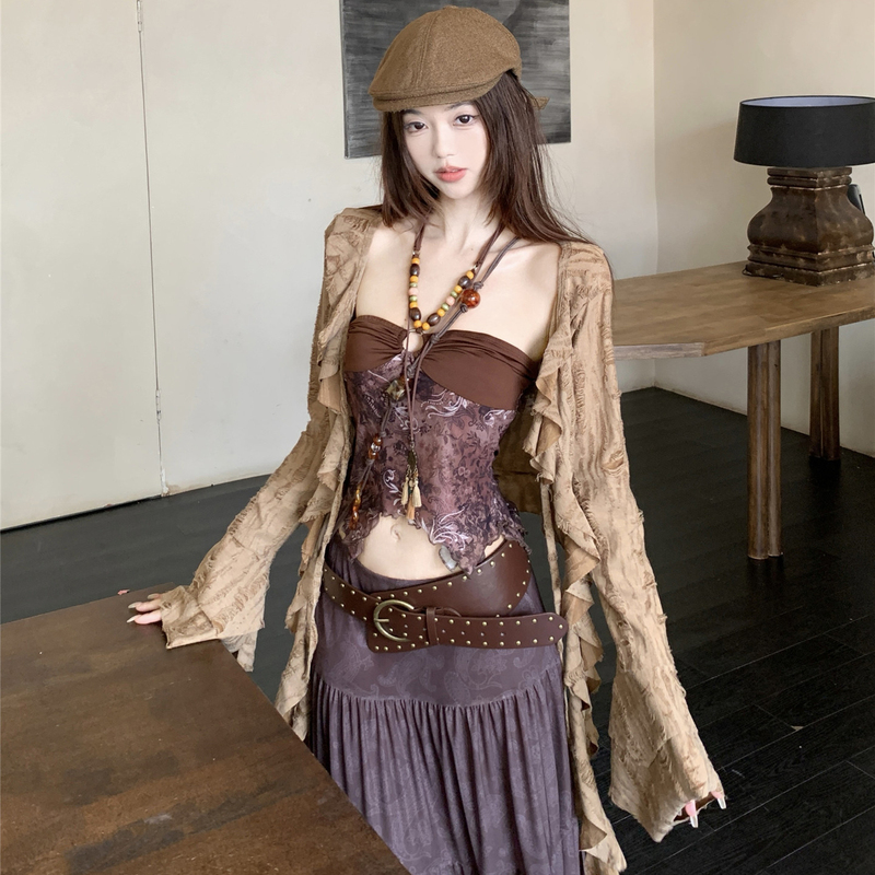 Wasteland-Style Amber-Toned Half-Skirt Set, Autumn Desert Exotic High-End Travel Vibe, Yunnan, Xinjiang, Sichuan-West Atmosphere