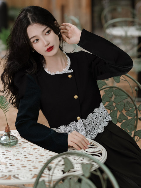 Autumn suit women's French retro small fragrance dress 2022 new high-end two-piece suit with western style and thin