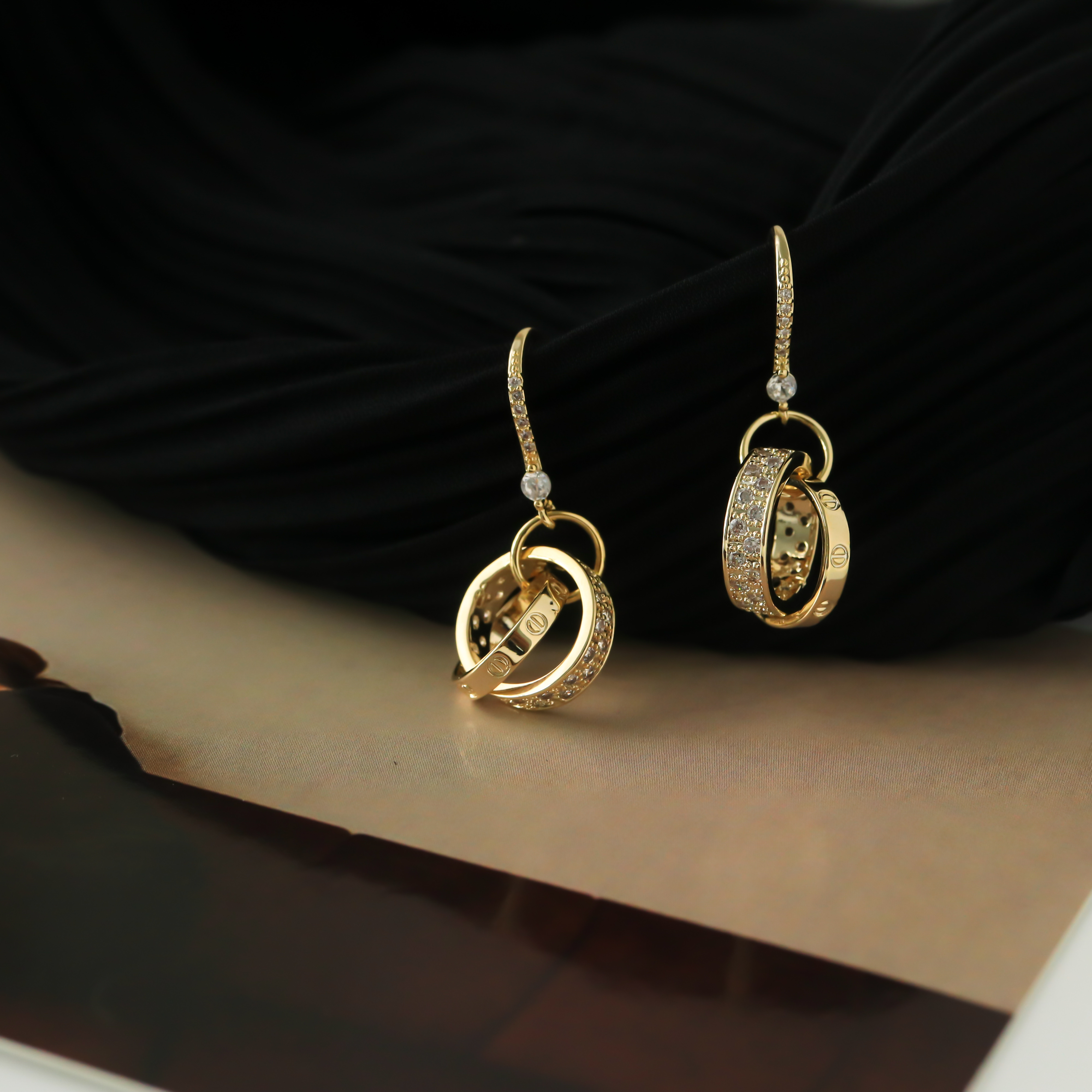 For lack of Stink S925 ear hook earrings pair of rings with buttoned inlaid zircon earrings stylish display face slim 100 lapped temperamental earrings