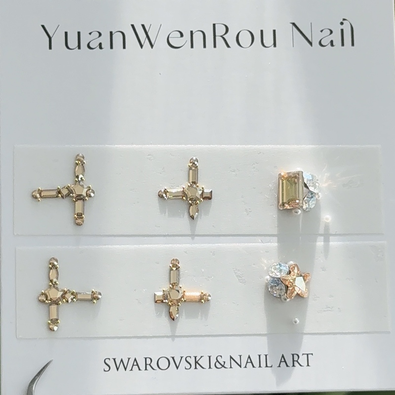"Soft Crystal Starfall" Manicure Wearable Nails Genuine Swarovski Material Pack 727