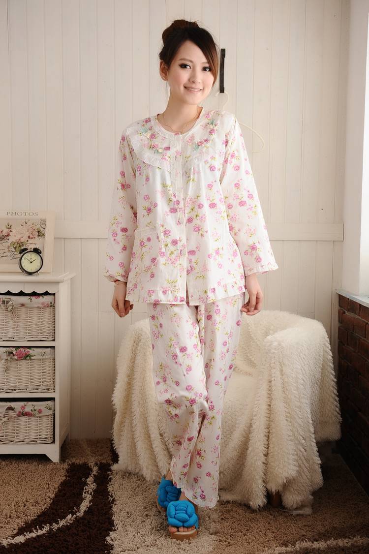 Bộ đồ ngủ cotton mùa xuân và mùa thu dài tay cho phụ nữ trung niên phù hợp với mẹ áo len mỏng mùa hè tháng dệt vải cotton bộ lụa mặc nhà