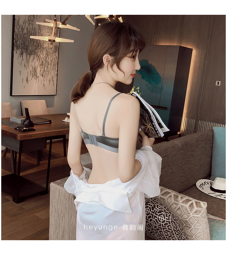 He Yun Ge ngực nhỏ thu thập ngực mà không vành thoải mái áo ngực đặt dây đai rỗng liền mạch đồ lót dày áo ngực đẹp