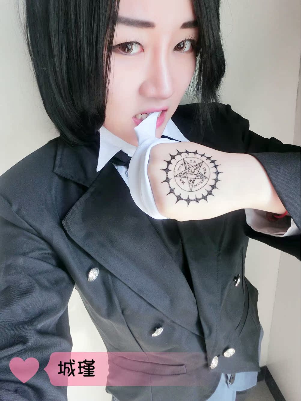[Maid TATOO] Black Deacon Sabas Hợp đồng Hình xăm Nhãn dán COSPLAY Đạo cụ thiết yếu Không thấm nước mon cosplay