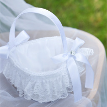 White satin lace lace wedding flower basket small heart-shaped flower childrens hand sprinkled with home storage basket Rattan