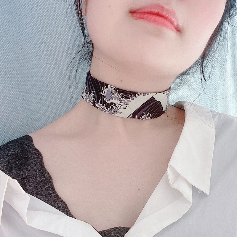 Quirky Fish Japanese Style Cotton and Linen Choker, Unique and Simple, Elegant Neck Chain, Clavicle Chain, Short Neckband Choker