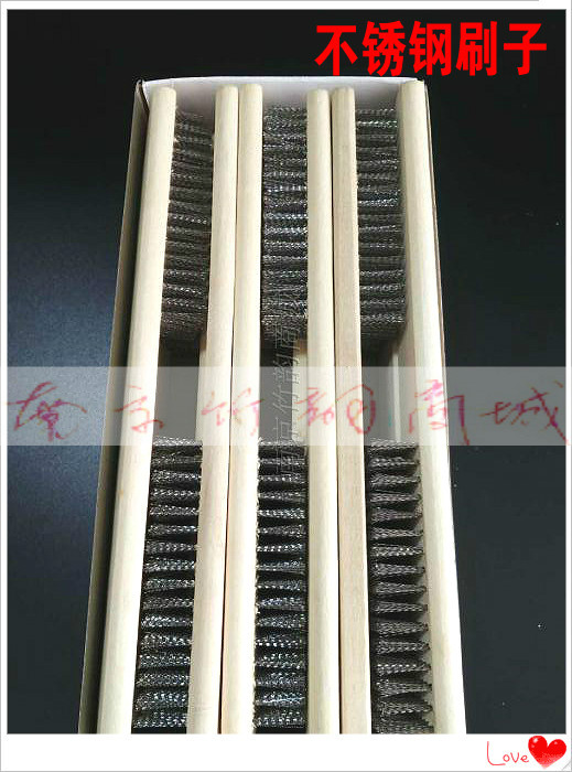 Stainless steel wood handle steel wire brushed to wash the crab cleaner mechanical equipment oil stain