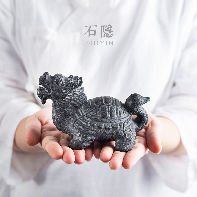 Large size dragon turtle turtle natural ugin stone tea pet ornaments can be raised hand-carved Zhao Cai tea table ornaments