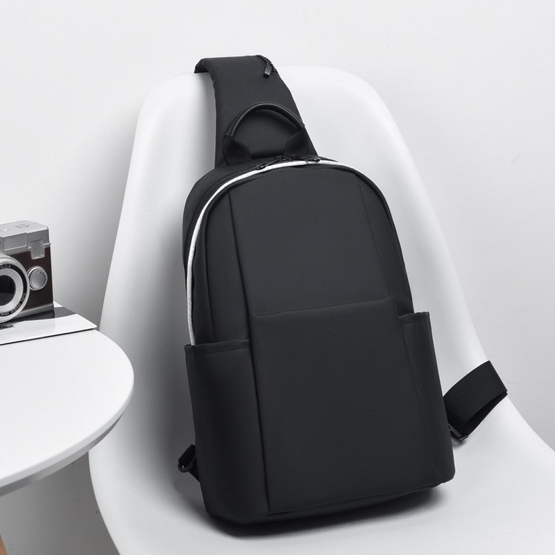 Chest bag men's large capacity men's messenger bag casual bag messenger bag messenger cloth bag outdoor sports can put water cup