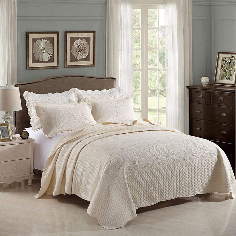 Покрывало для кровати 纯棉刺绣床盖三件套 加厚绗缝棉质寝具 适用复古田园风寝饰组选220x250cm加大尺寸 Ytey