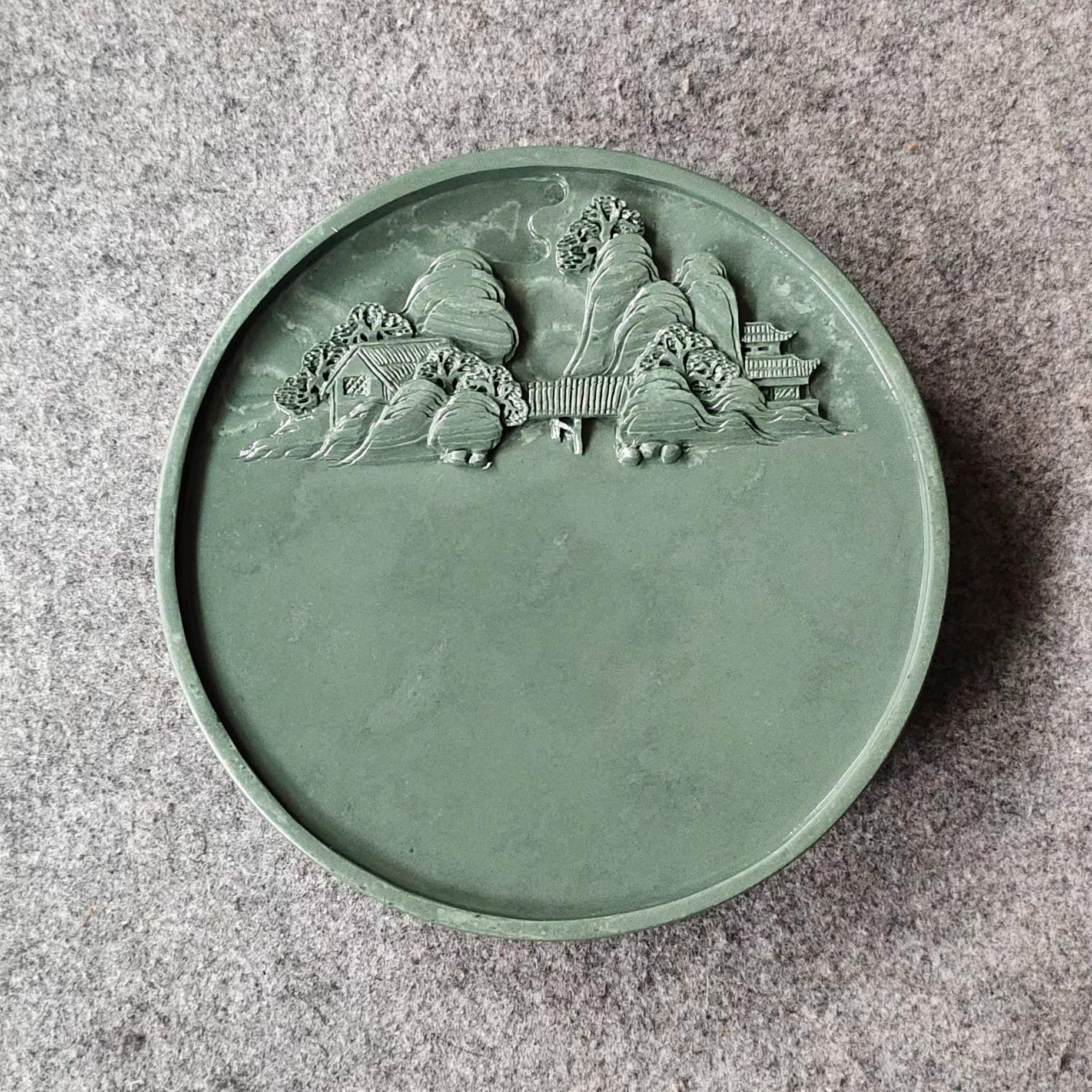 Authentic natural Xianrendong old pit hand-carved Songhua stone inkstone 6-inch practical Songhua stone round inkstone New product