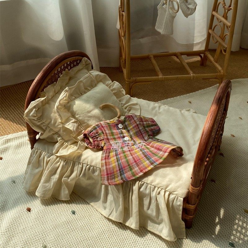 Rattan Newborn Photographic Props Shadow Building Baby Photo Containers Baby Camera Small Bed Retro Vines Retro frame new-Taobao