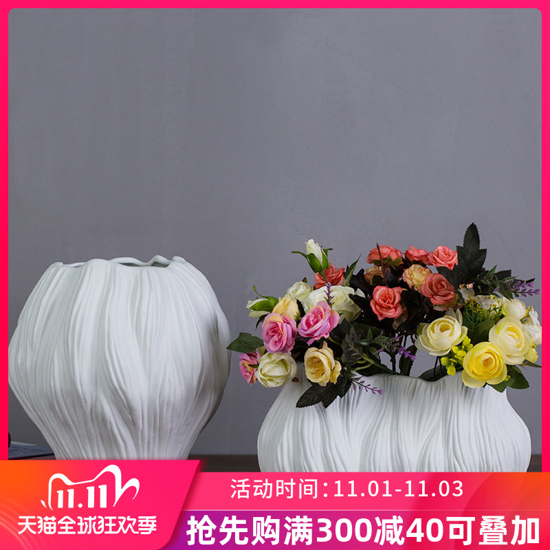 White ceramic vase furnishing articles sitting room of I and contracted dry flower flower arranging flower implement creative tea table table decorations