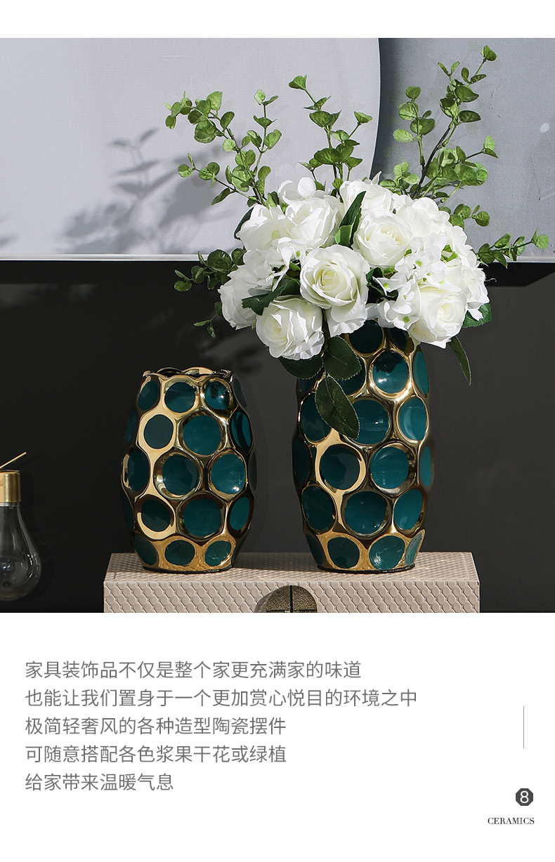 Minimalism rain tong household soft outfit design of the sitting room is green, white porcelain vase vases, furnishing articles ornaments