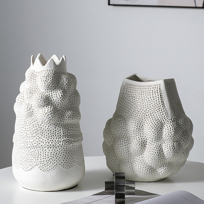 I and contracted rice white ceramic honeycomb dried flower vase household living room TV cabinet restaurant desktop furnishing articles arranging flowers